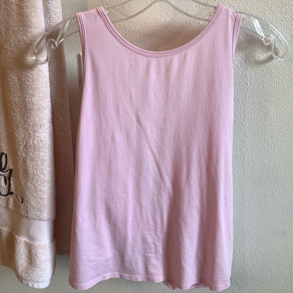 Lululemon pink tank